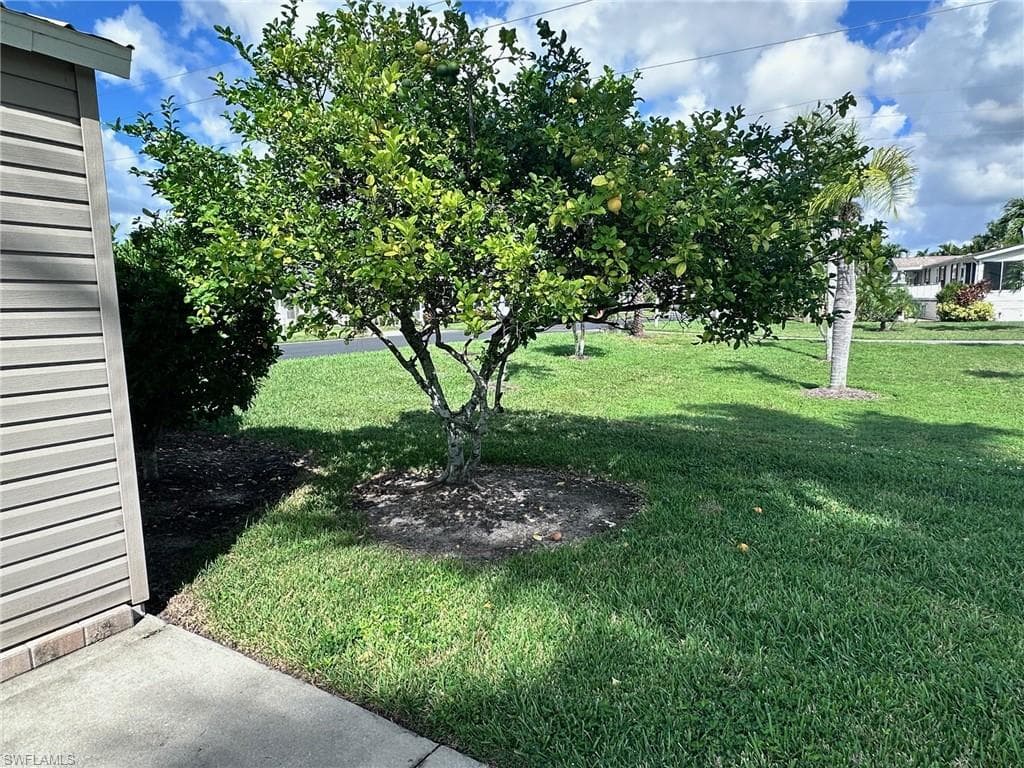 1659 Diamond Lake Cir, Naples, FL 34114-9