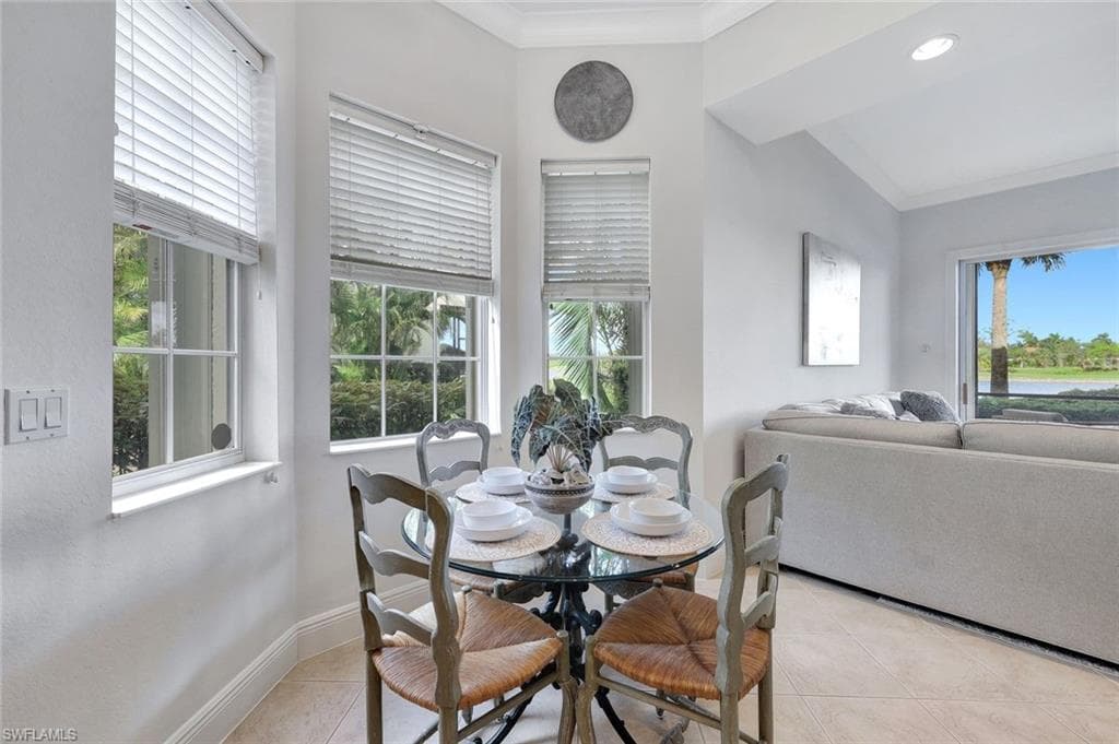 3695 Montreux Ln 101, Naples, FL 34114-5