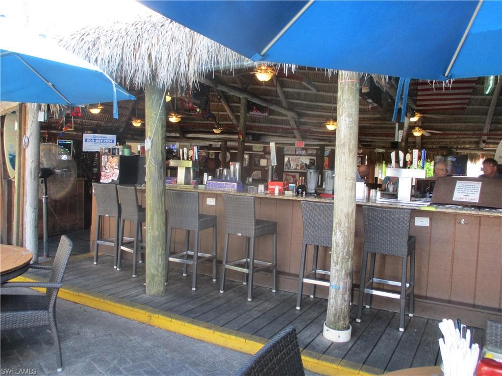 2555 9th St N 131, Naples, FL 34103-12