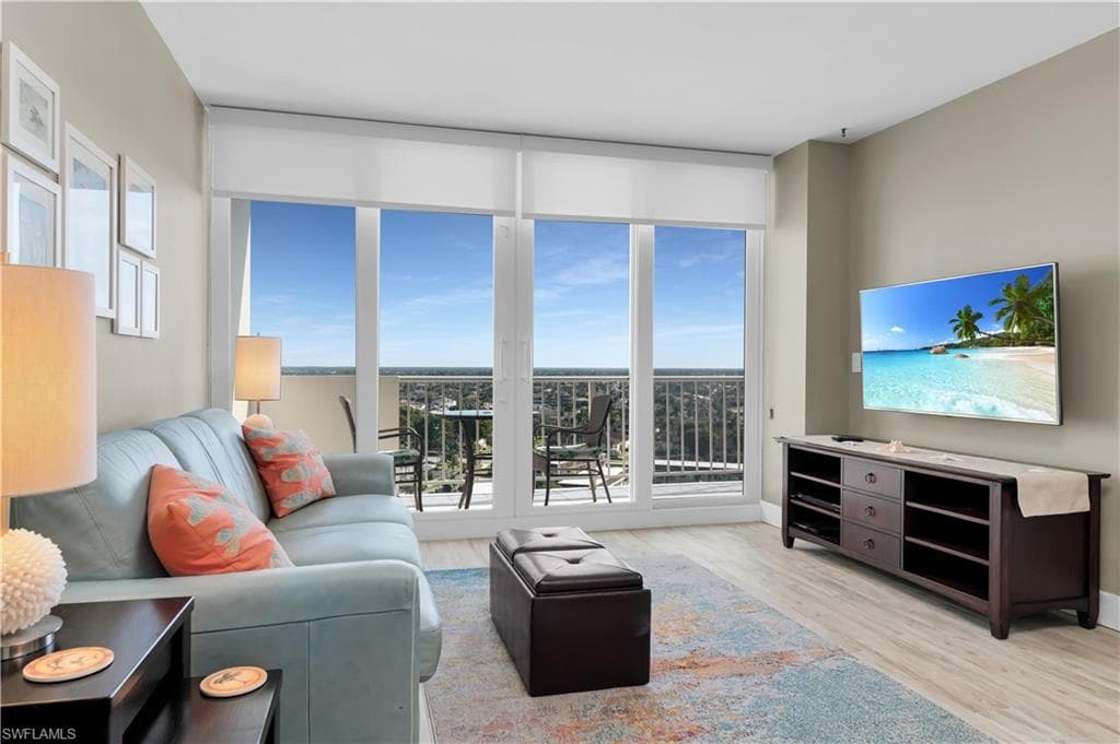 140 Seaview Ct 1504n, Marco Island, FL 34145-3