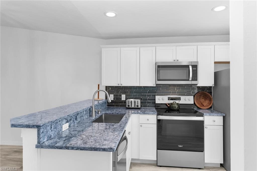 1375 Mainsail Dr 1714, Naples, FL 34114-8