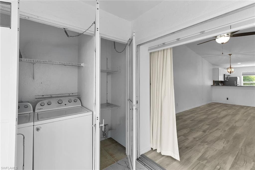 1375 Mainsail Dr 1714, Naples, FL 34114-17