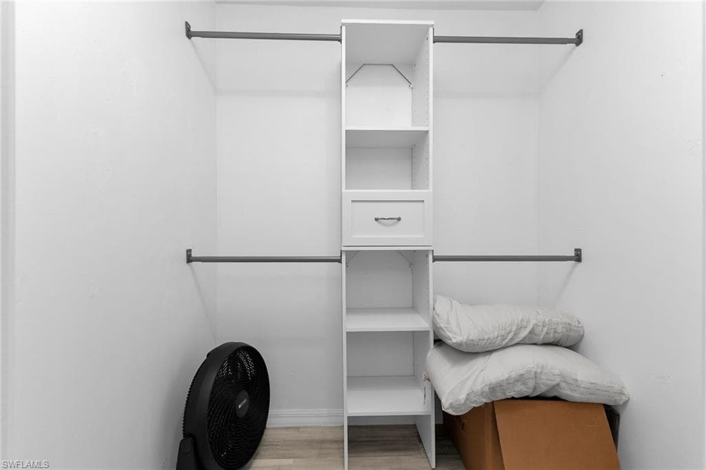 1375 Mainsail Dr 1714, Naples, FL 34114-24