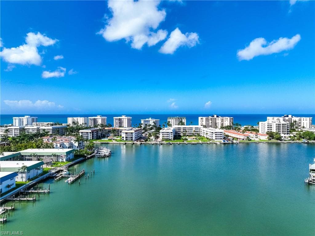 383 Harbour Dr 309, Naples, FL 34103-9