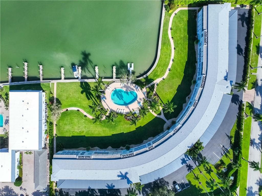 383 Harbour Dr 309, Naples, FL 34103-21