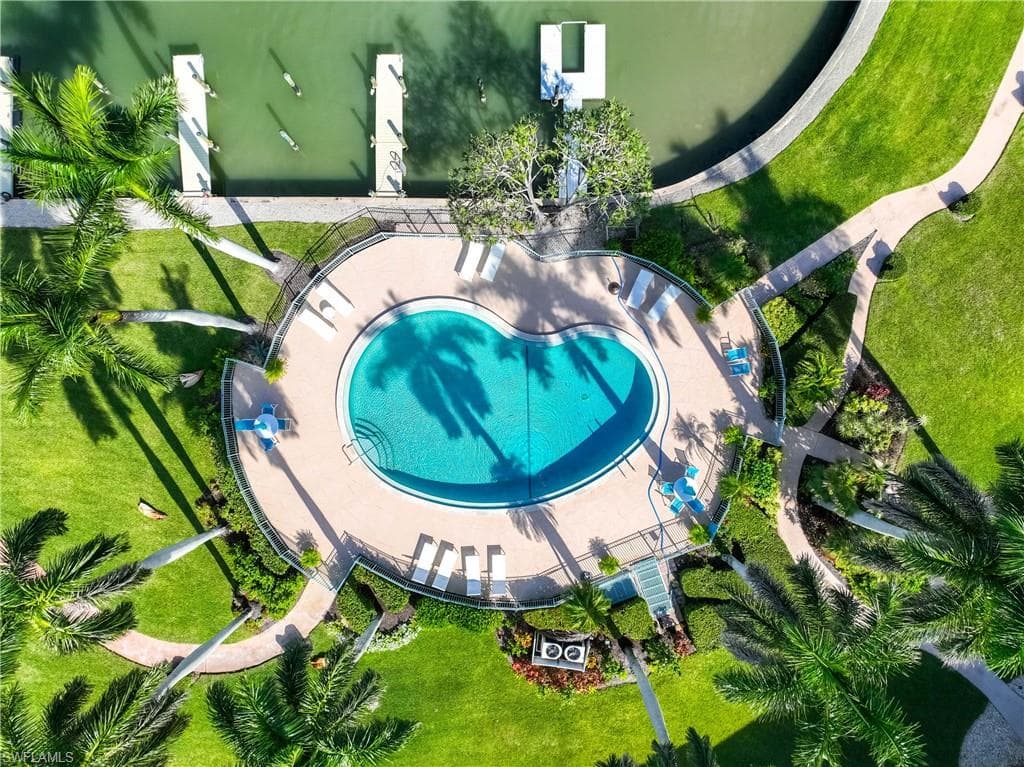 383 Harbour Dr 309, Naples, FL 34103-22