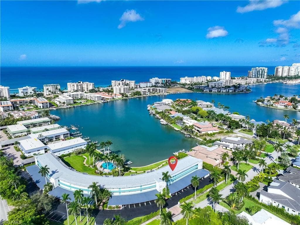 383 Harbour Dr 309, Naples, FL 34103-2