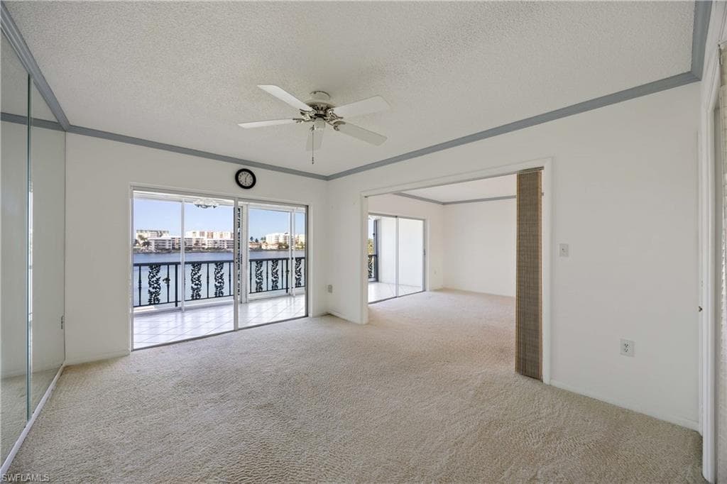 383 Harbour Dr 309, Naples, FL 34103-40