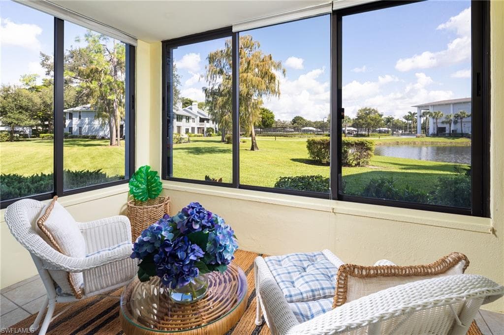 301 Courtside Dr C101, Naples, FL 34105-12