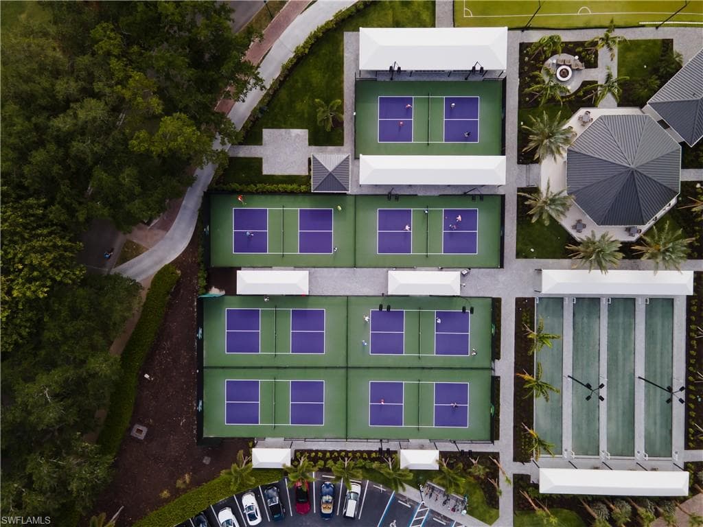 301 Courtside Dr C101, Naples, FL 34105-25