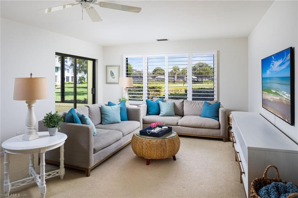 301 Courtside Dr C101, Naples, FL 34105-2