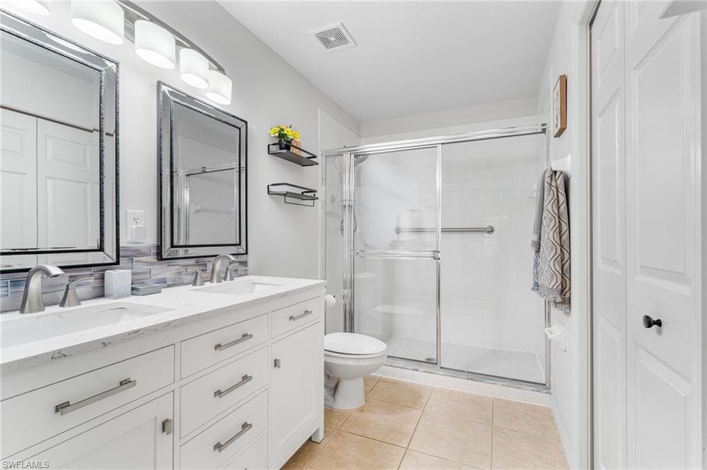 9165 Celeste Dr 3-102, Naples, FL 34113-10