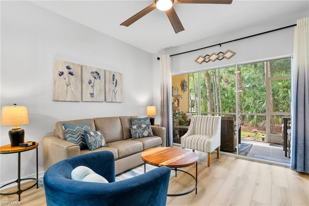 9165 Celeste Dr 3-102, Naples, FL 34113-5