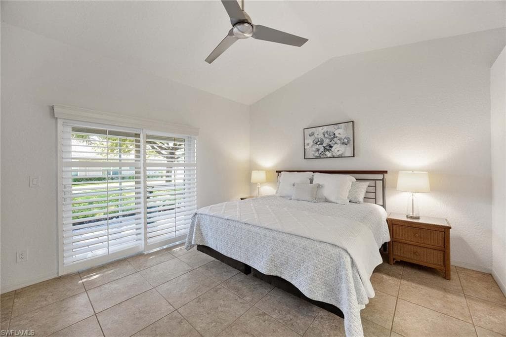 394 Emerald Bay Cir F1, Naples, FL 34110-11