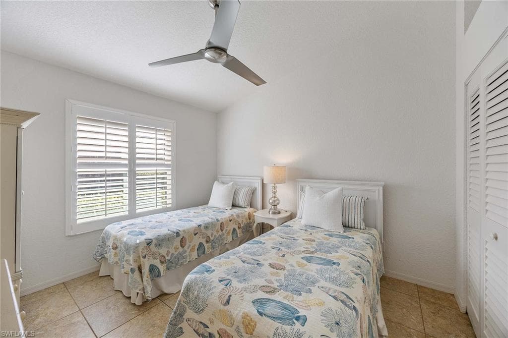 394 Emerald Bay Cir F1, Naples, FL 34110-15