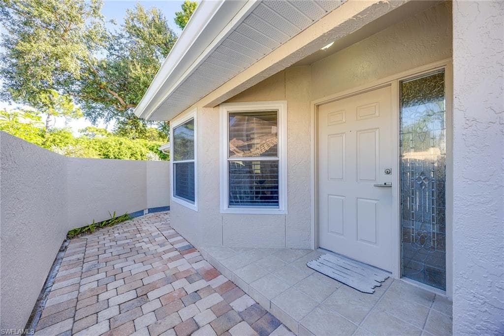 394 Emerald Bay Cir F1, Naples, FL 34110-19