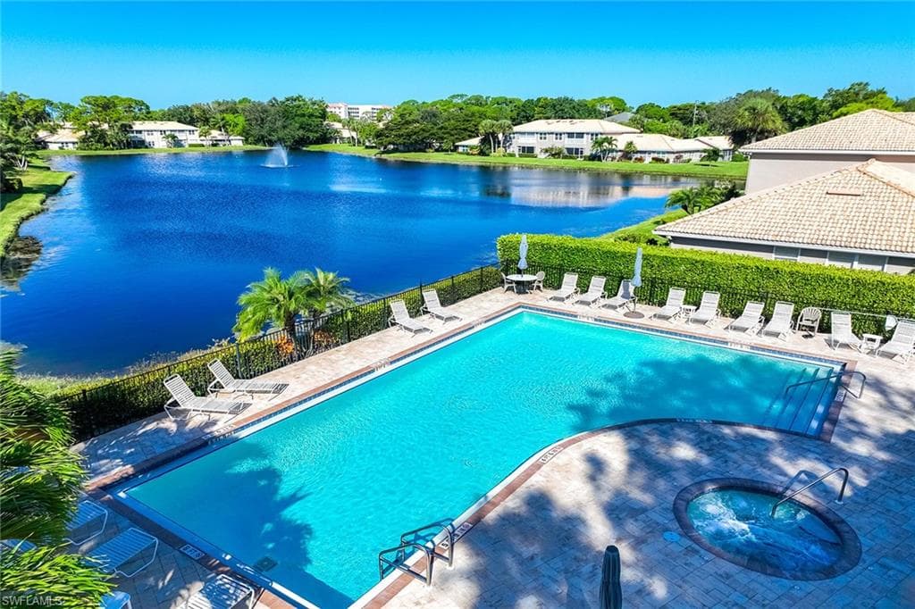 394 Emerald Bay Cir F1, Naples, FL 34110-21