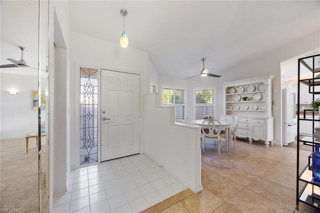 394 Emerald Bay Cir F1, Naples, FL 34110-7