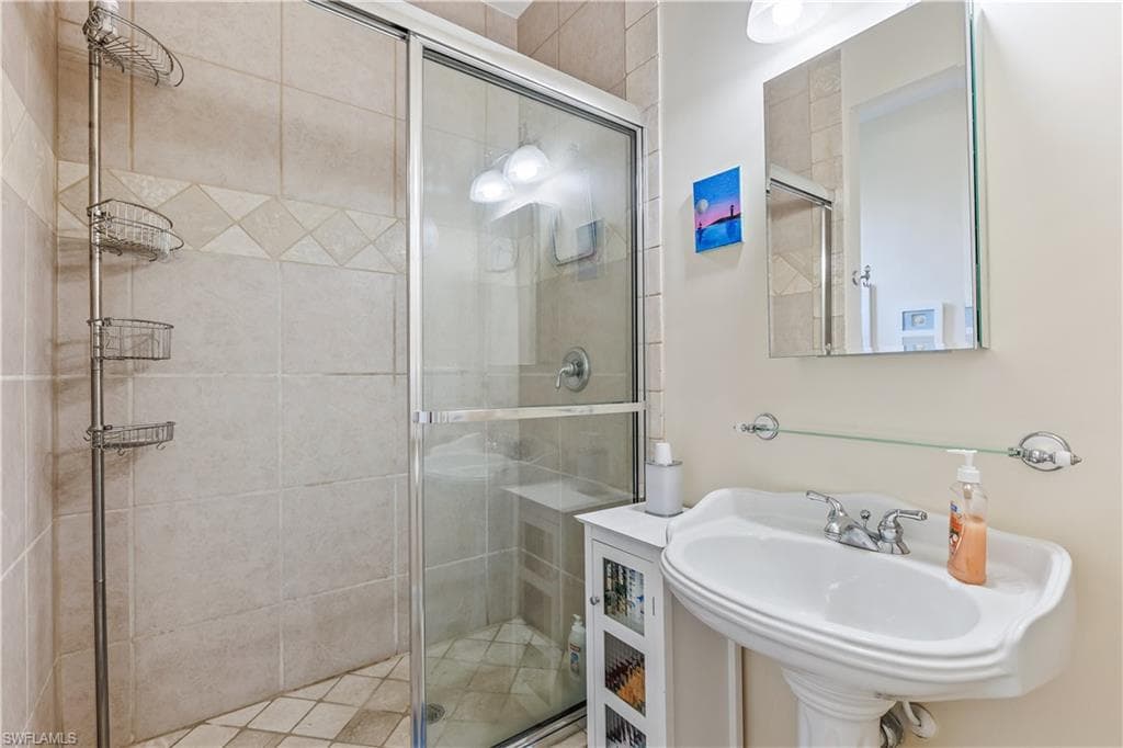 2790 Kings Lake Blvd 202, Naples, FL 34112-20