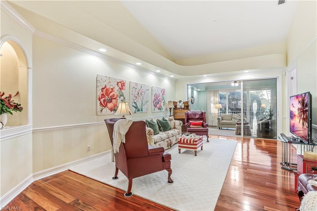 2790 Kings Lake Blvd 202, Naples, FL 34112-3