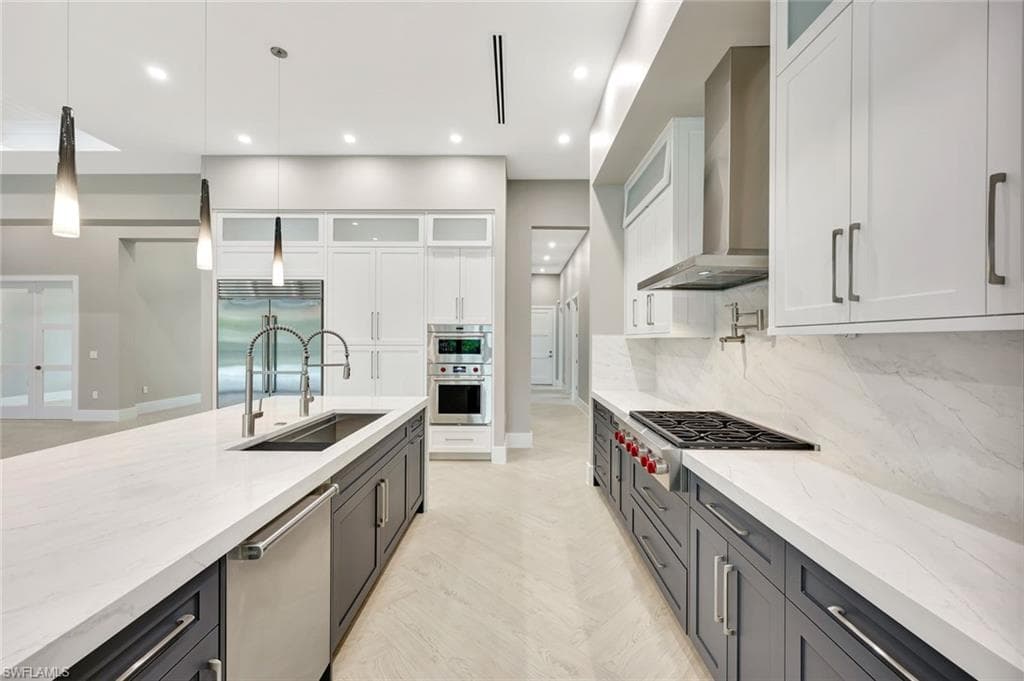 10493 Winterview Dr, Naples, FL 34109-8