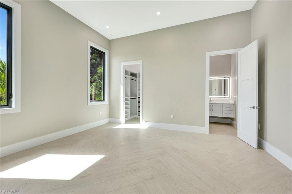 10493 Winterview Dr, Naples, FL 34109-20