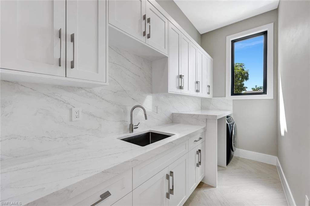 10493 Winterview Dr, Naples, FL 34109-25