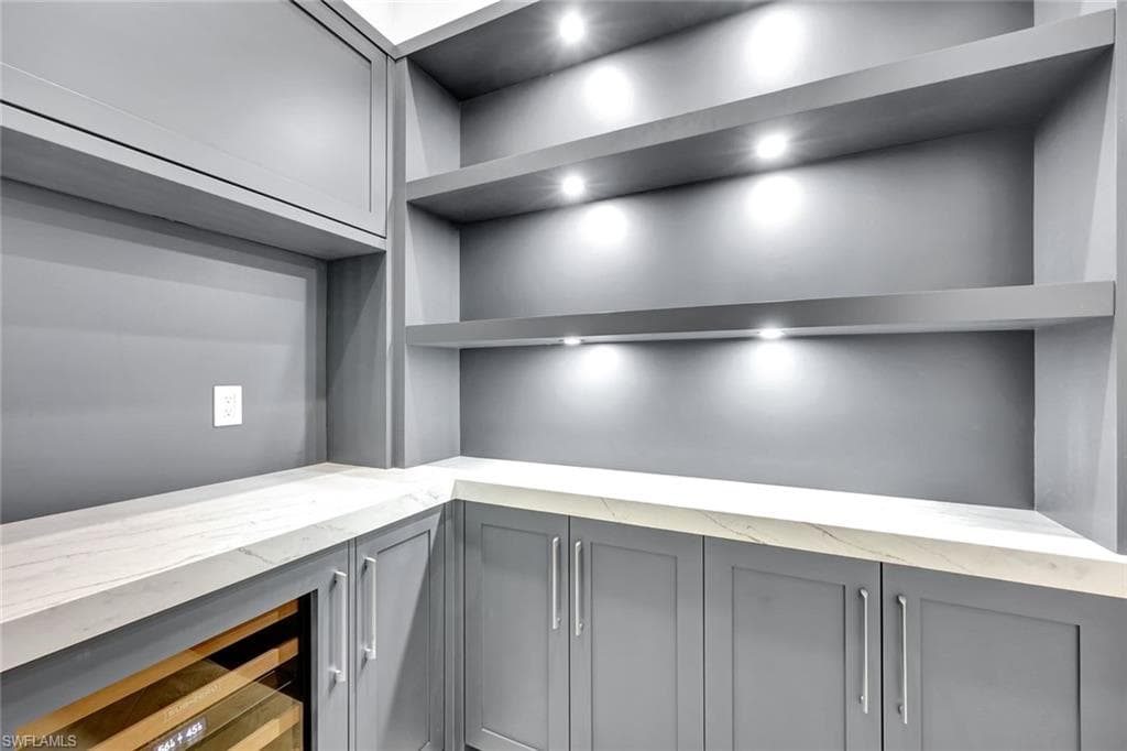 10493 Winterview Dr, Naples, FL 34109-26