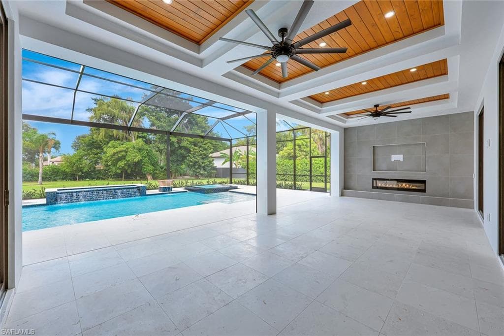 10493 Winterview Dr, Naples, FL 34109-29