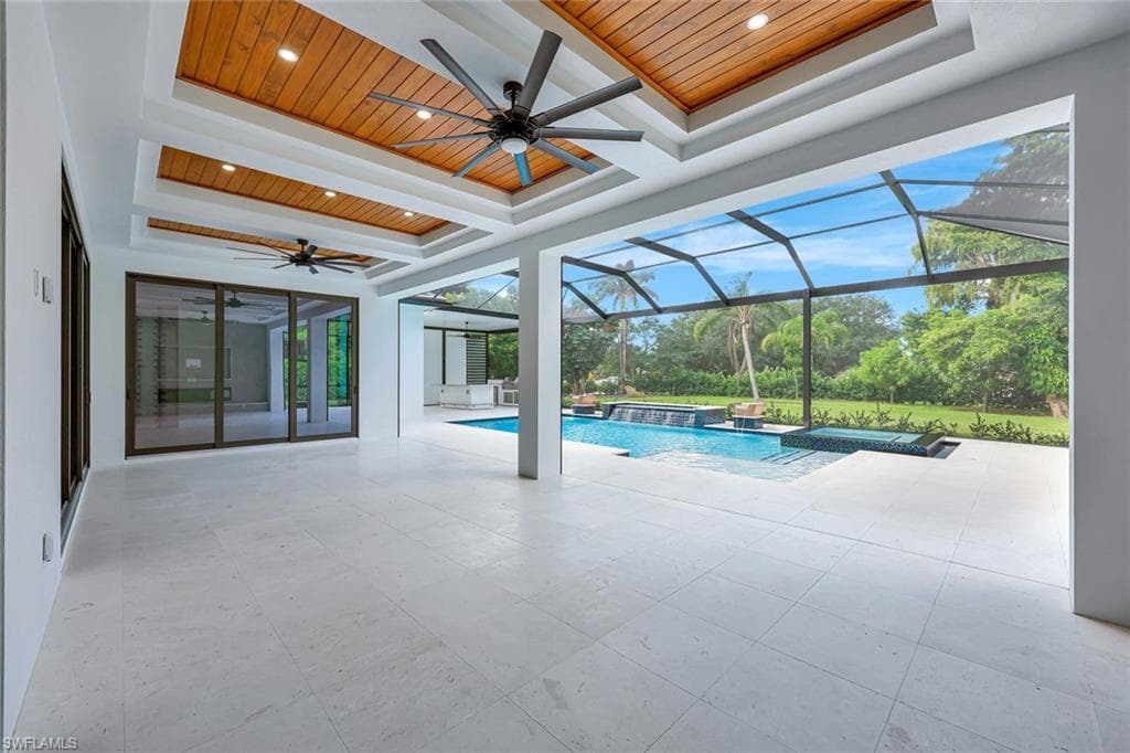 10493 Winterview Dr, Naples, FL 34109-30