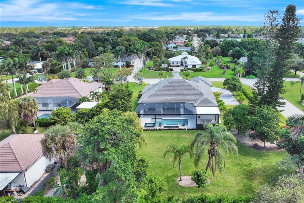 10493 Winterview Dr, Naples, FL 34109-36