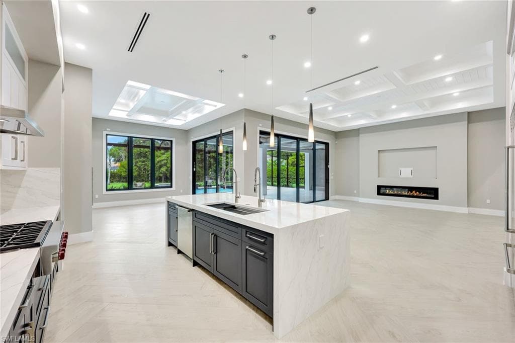 10493 Winterview Dr, Naples, FL 34109-6