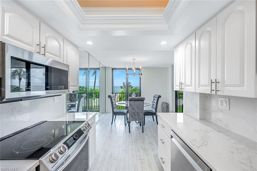 10475 Gulf Shore Dr 112, Naples, FL 34108-8