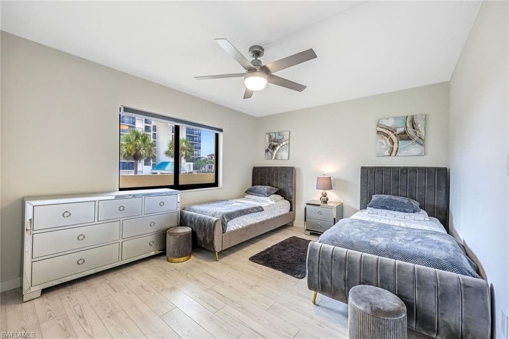 10475 Gulf Shore Dr 112, Naples, FL 34108-16