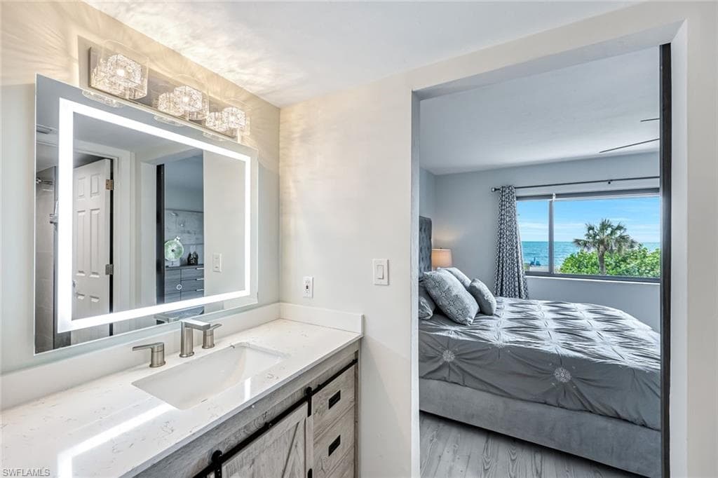 10475 Gulf Shore Dr 112, Naples, FL 34108-17