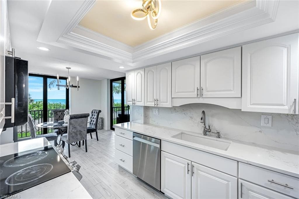 10475 Gulf Shore Dr 112, Naples, FL 34108-6