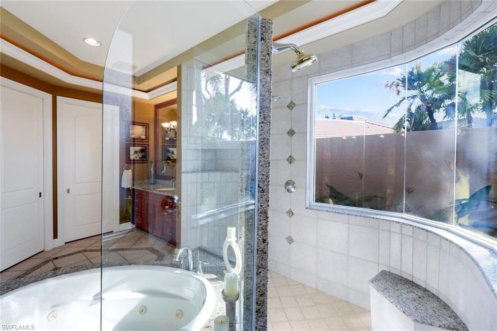 15295 Pembroke Pt, Naples, FL 34110-25