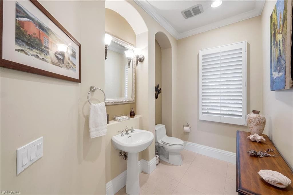 15295 Pembroke Pt, Naples, FL 34110-33
