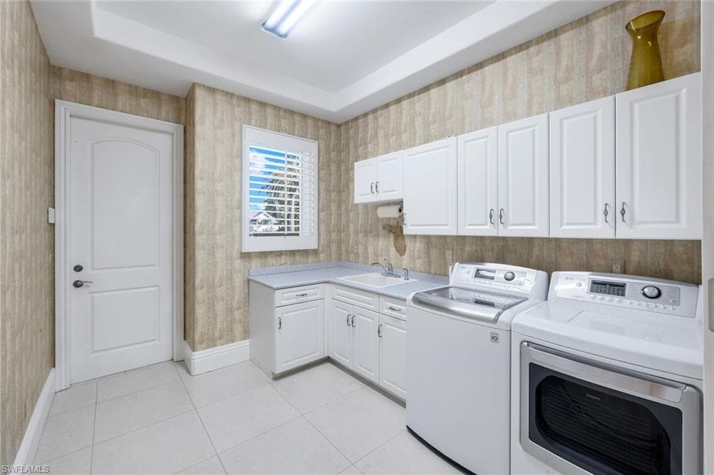 15295 Pembroke Pt, Naples, FL 34110-35