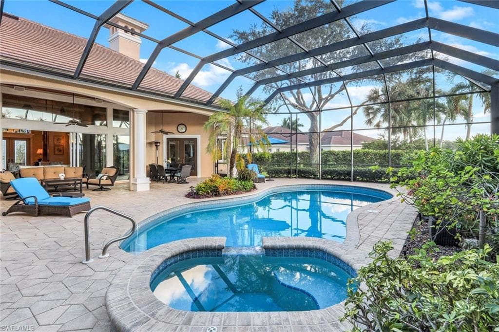 15295 Pembroke Pt, Naples, FL 34110-39