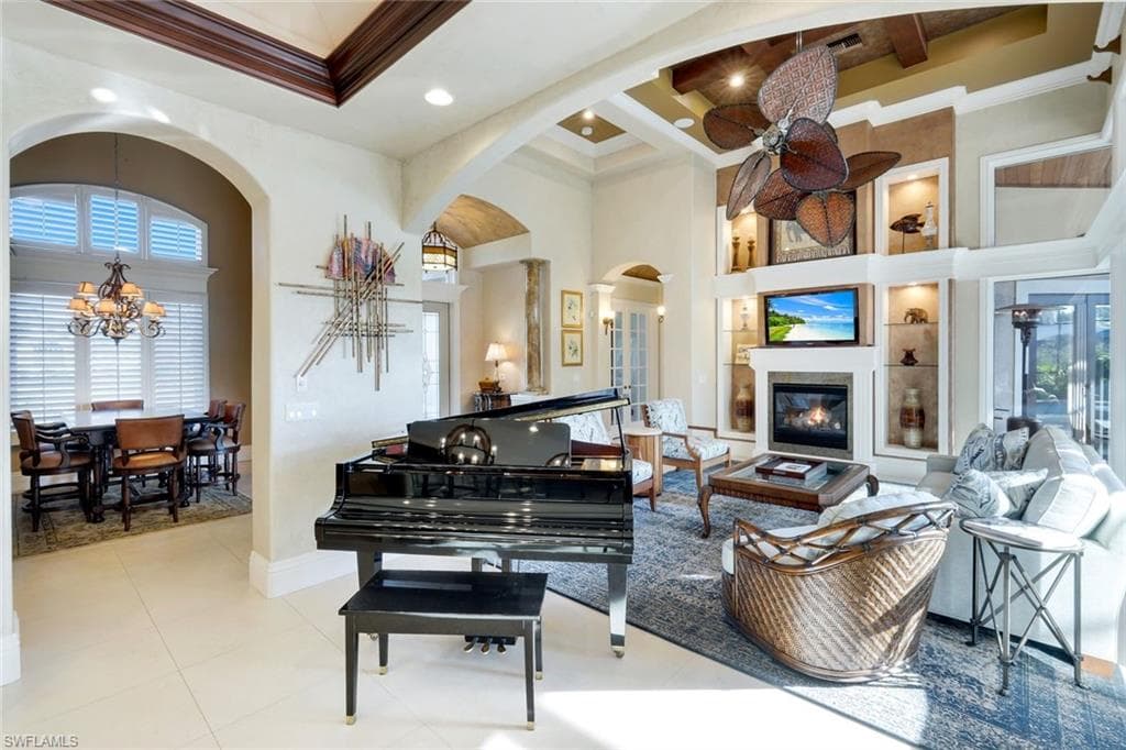 15295 Pembroke Pt, Naples, FL 34110-6