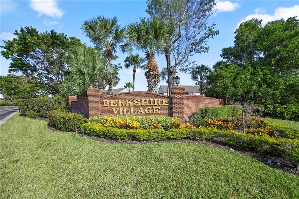1566 Trafalgar Ln E102, Naples, FL 34116-36