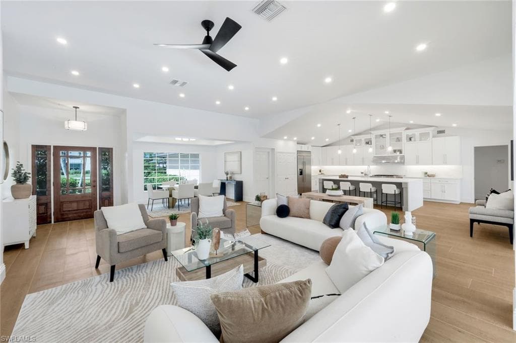 12888 Valewood Dr, Naples, FL 34119-12