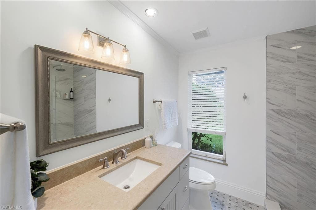 12888 Valewood Dr, Naples, FL 34119-26