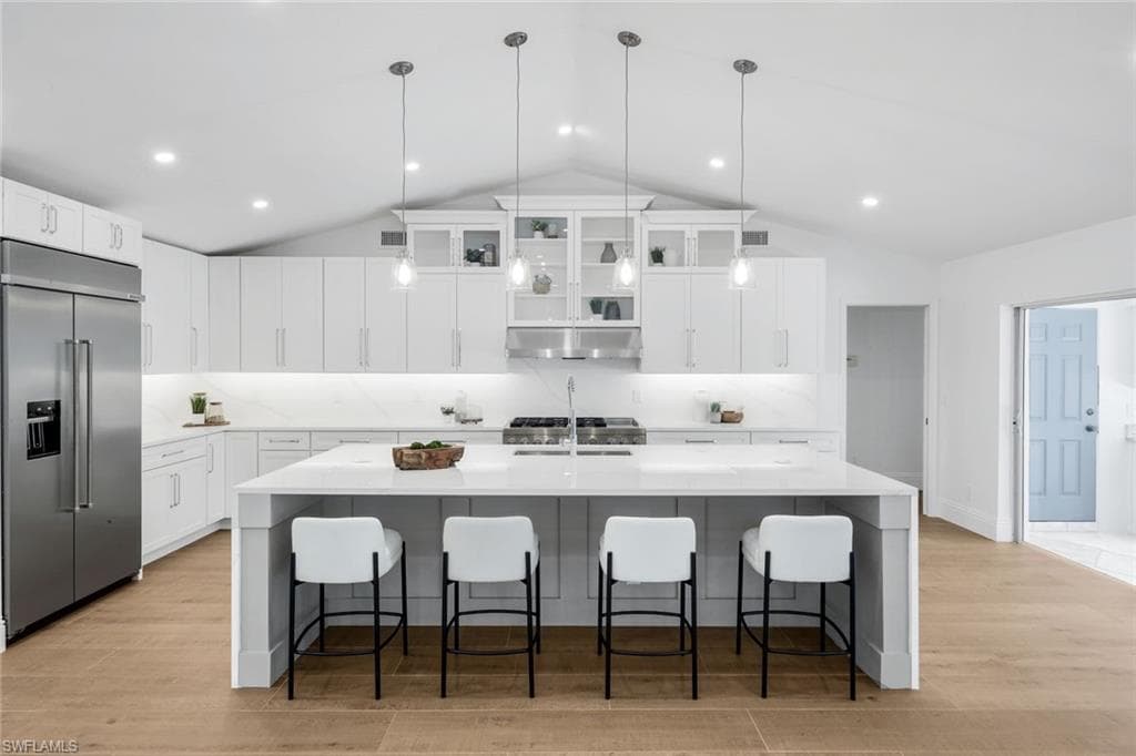 12888 Valewood Dr, Naples, FL 34119-1