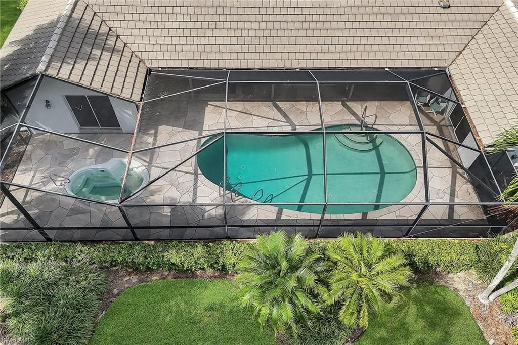 12888 Valewood Dr, Naples, FL 34119-33