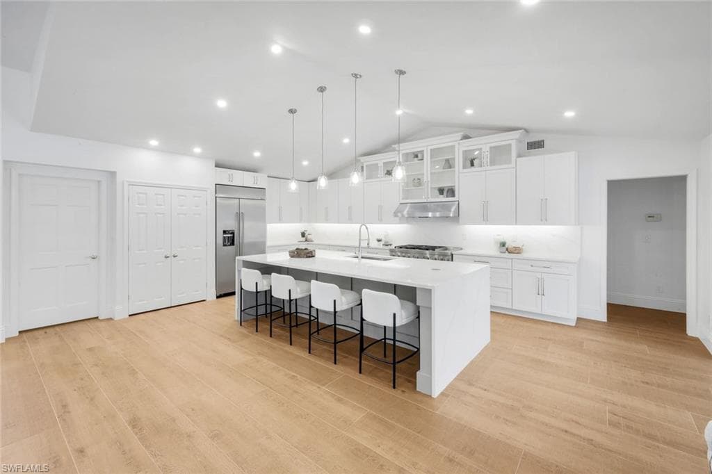 12888 Valewood Dr, Naples, FL 34119-6