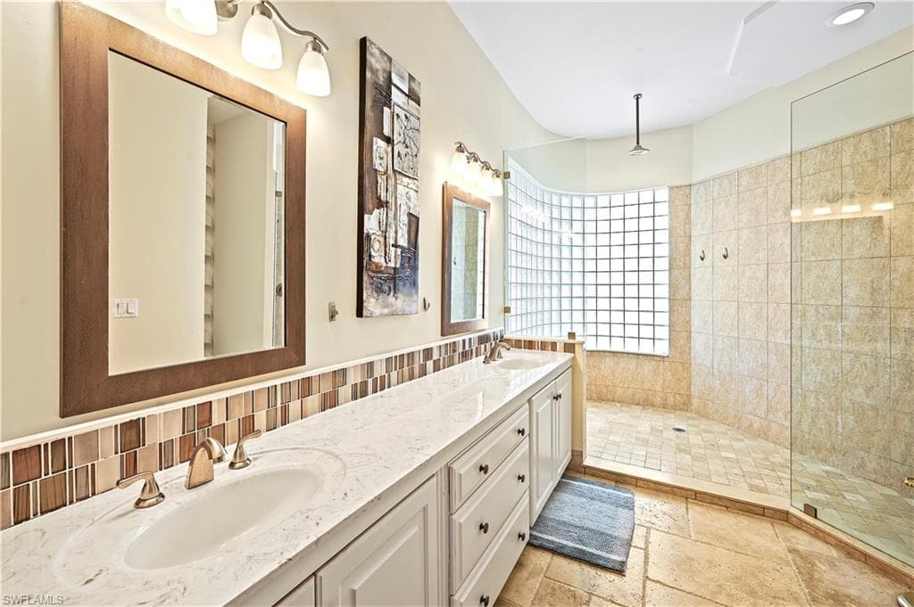 3330 Riviera Lakes Ct, Bonita Springs, FL 34134-24