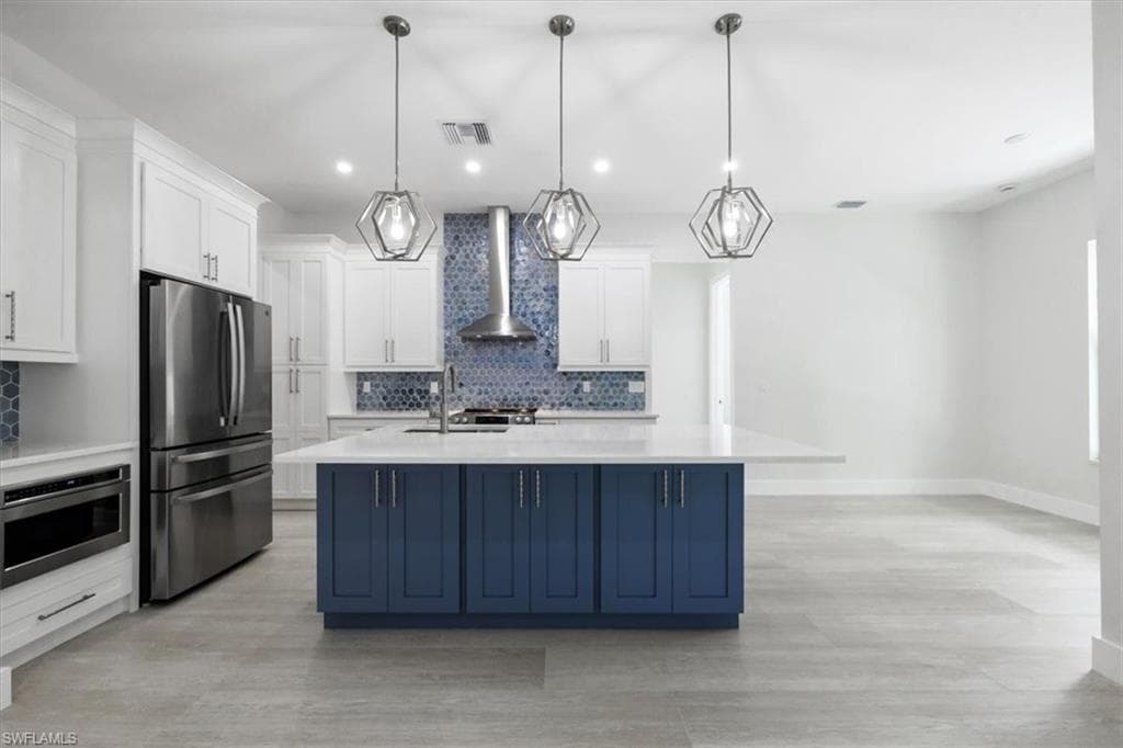 916 22nd Ave NE, Naples, FL 34120-12