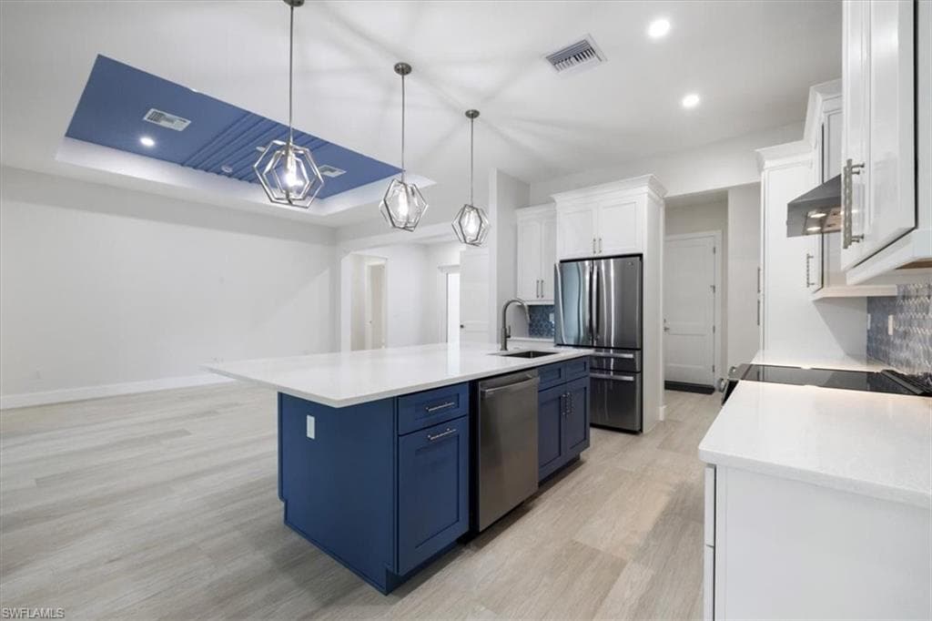 916 22nd Ave NE, Naples, FL 34120-14